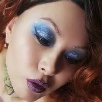 лакОрн Оголені