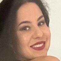 Латекс Джуліана Оголені