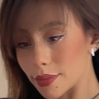 Лау Полетт Оголені