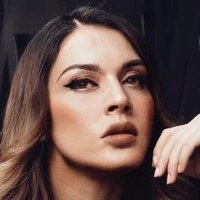 Лаура Каро Оголені