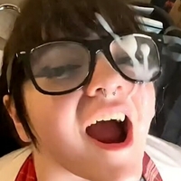 Ліл Строубс Оголені