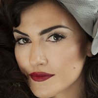 Луція Сіпошова Оголені