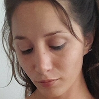 Лусія Ролдан Оголені