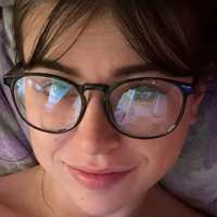 Медді Мюїз Оголені