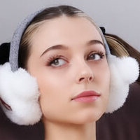 Мая Цесьельська Оголені