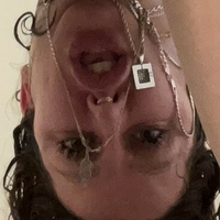 Менік Матільда Оголені