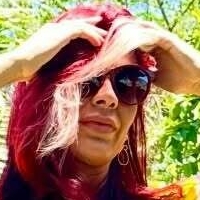 Маріана Тегон Оголені