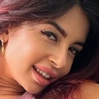 Мартаексгражина Оголені