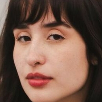 Мартіна Олівей Оголені