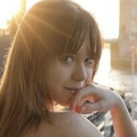 Маякая Оголені