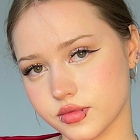 Мія Мілкерс Оголені