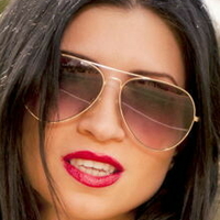 Мія Рома Оголені