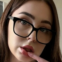 Мікайла Оголені