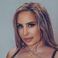 Міла Лав Оголені