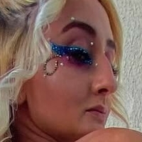 Мілі Мун Азіз Оголені