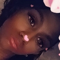 Мая Бедд Оголені