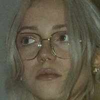 неоліберальне пекло Оголені