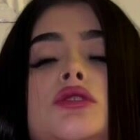 ніаакша Оголені