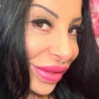 Ніна Вега Оголені