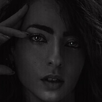 Офелія Гано Оголені