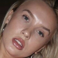 Пейдж «Фансен» Хансен Оголені