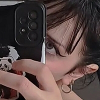 плюіделанюїт Оголені