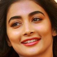 Пуджа Пуджа Оголені