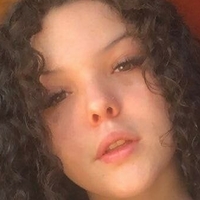 Рафаела Алмейда Оголені
