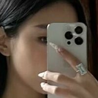 Ріта ДжейВК'ю Оголені