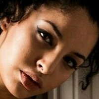 Сара Мар Оголені