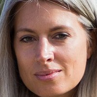 Сара Харріс Оголені