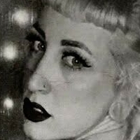 Саралумбія Оголені