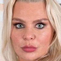 Шакіра Оголені