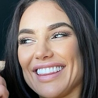 Шаня Перретт Оголені