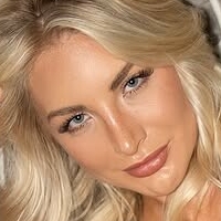 Шайна Голт Оголені