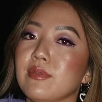 Сімона Шао Оголені