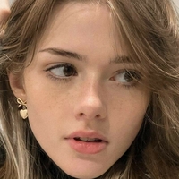 Бездушні створіння світла Оголені