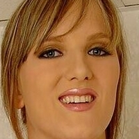 Стеф Джусі Оголені