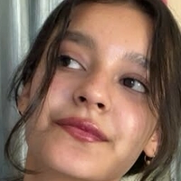 Субхашрі Саху Оголені