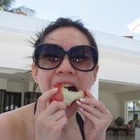 Суї Лін Оголені