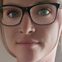 Сюзан Еліс Оголені