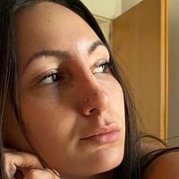 Тамі Паясліан Оголені
