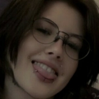 Тасманіямілкмоммі Оголені