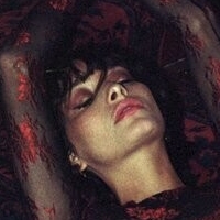 Тейлор Лаше Оголені