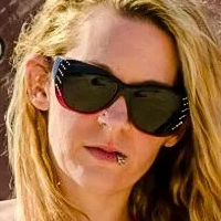 Сьєрра Дон Оголені