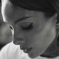 теклеопетра Оголені