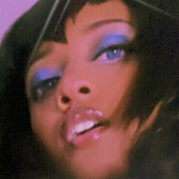 Тіідізумаки Оголені