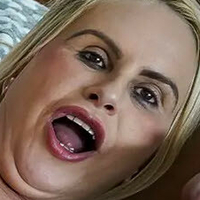 Тіффані Монтавani Оголені