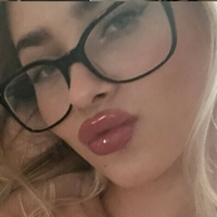 Кессі Оголені