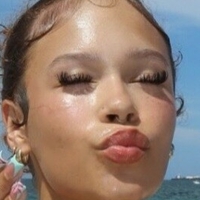 Йонна Джей Оголені